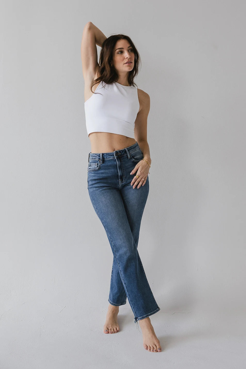 Two hand pockets straight legs in medium wash 