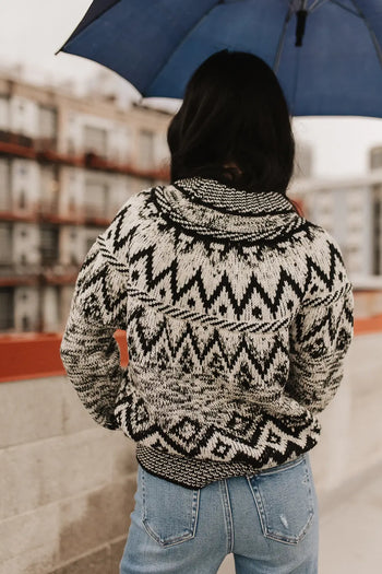 Knit sweater in black 