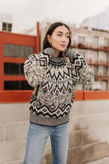 ribbed hem sweater in black 