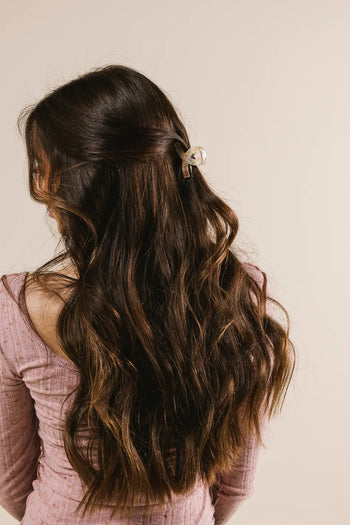 Floral claw clip 