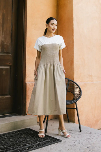 Elastic top dress in taupe 