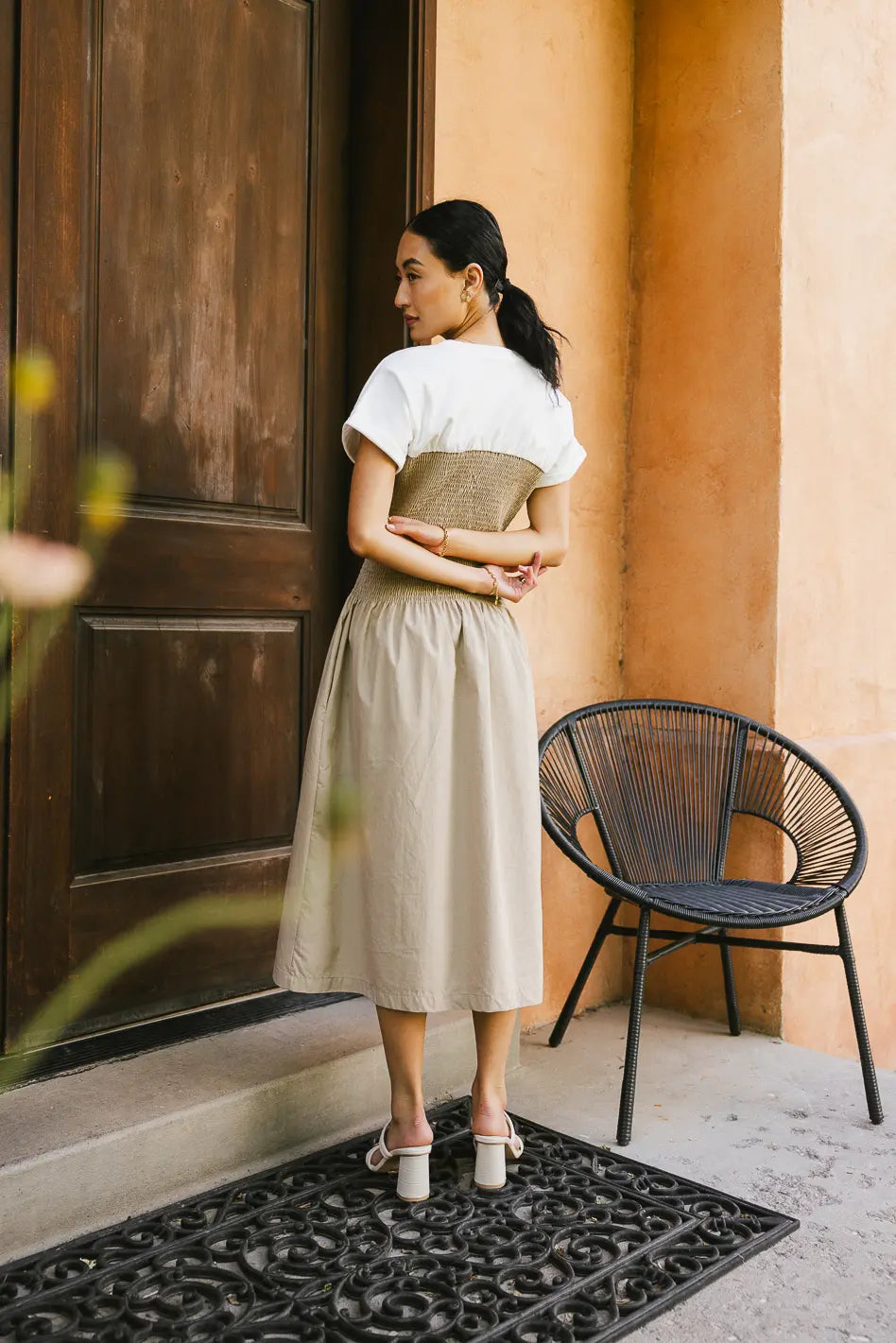 Round neck top in taupe 