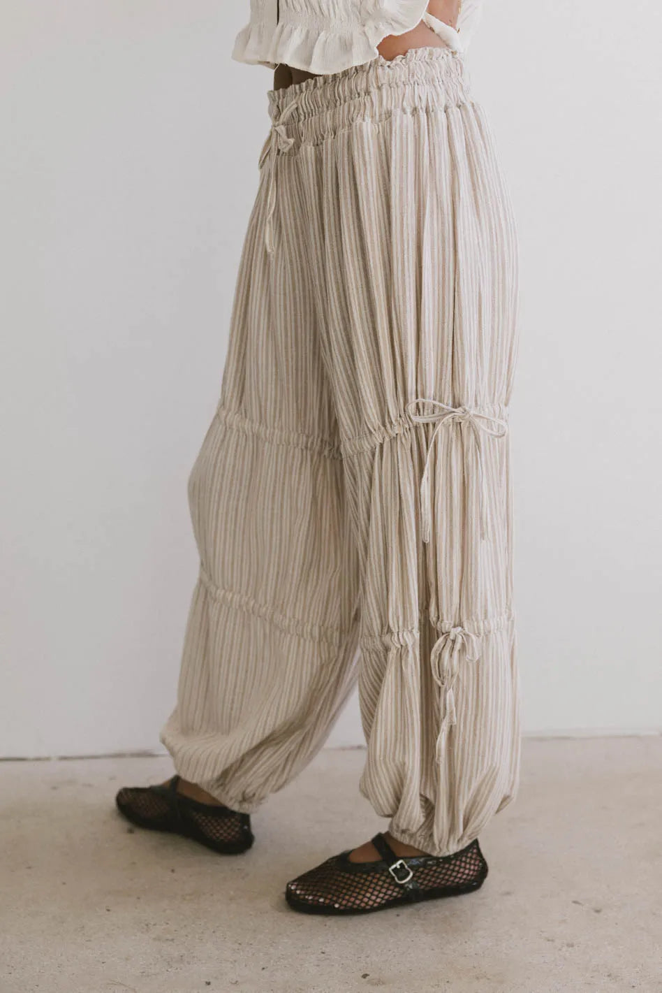 Striped pants in cream 