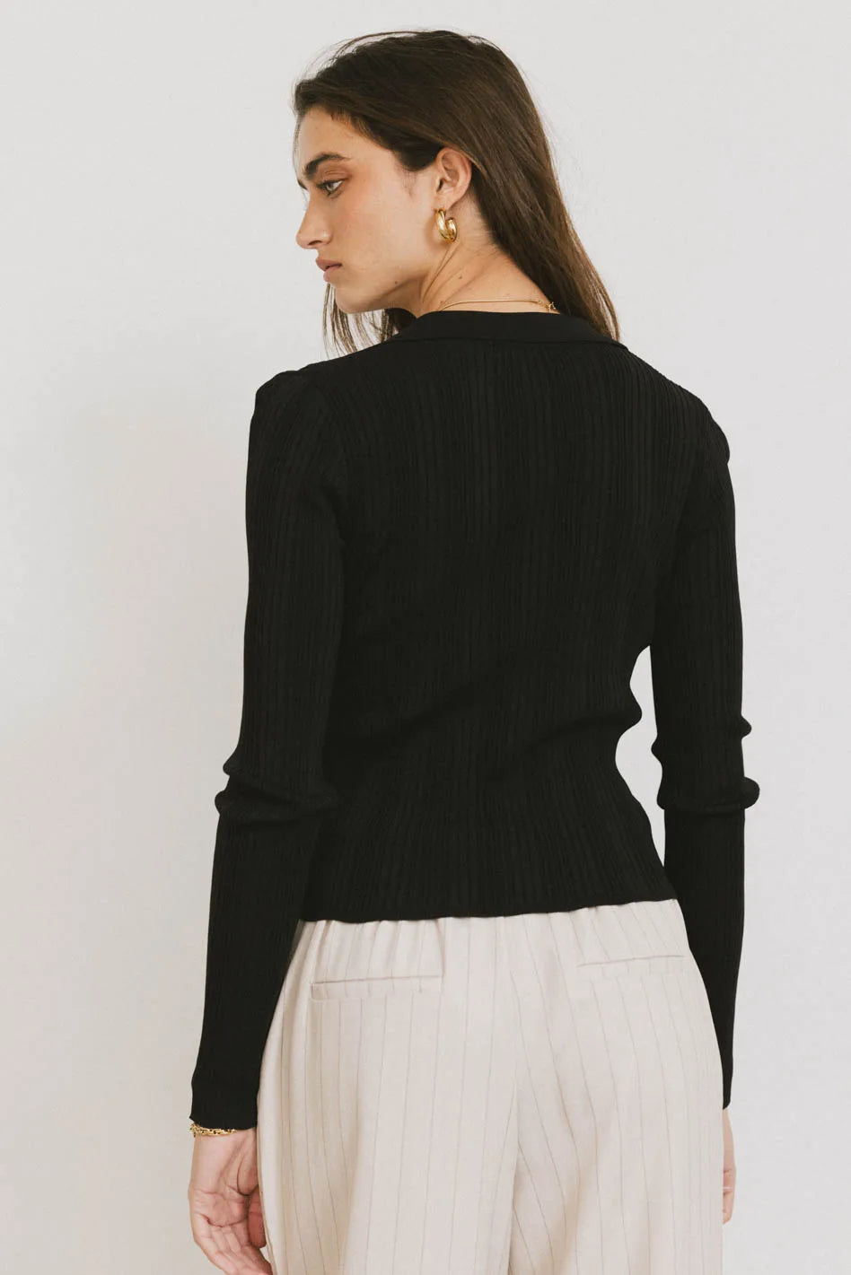 Plain color top in black 