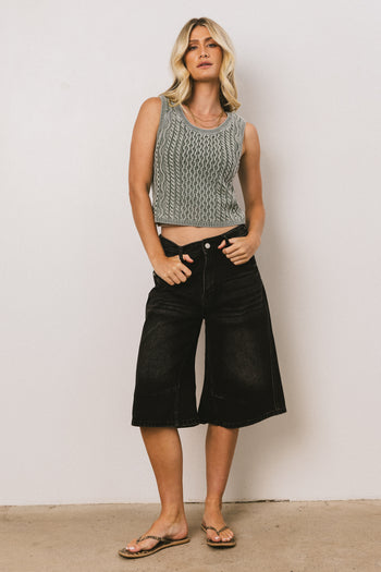BERMUDA SHORTS