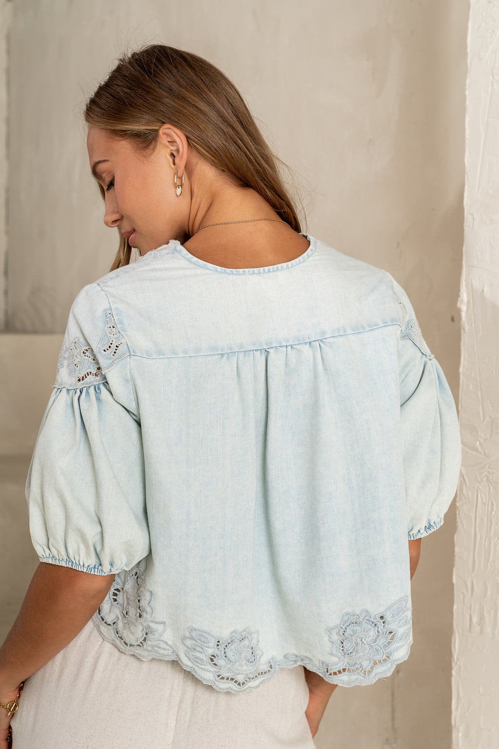 button front closure