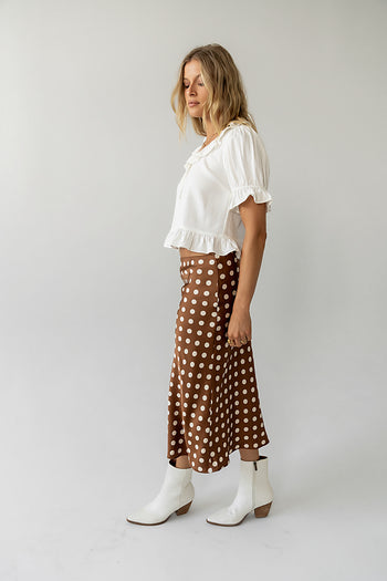 RUFFLE AROUND THE BOTTOM OF TOP