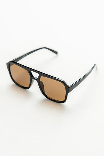 Kinzie Aviator Sunglasses in Brown