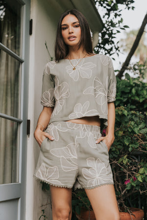 Kortney Floral Embroidered Shorts - FINAL SALE