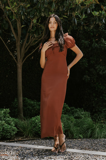 Annelise Maxi Dress in Red-Brown