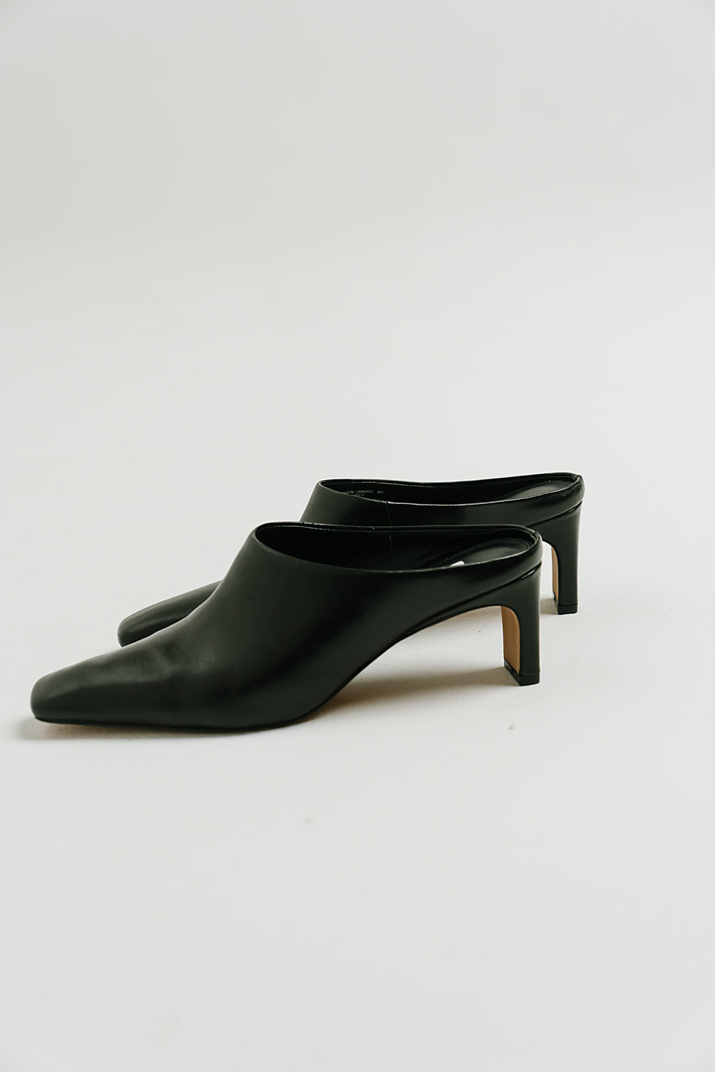 Steve Madden Jamason Mule in Black